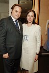 DSC_058 Peter Lyden and Lisetta Ballard<br>at a cocktail reception saluting the Gala Committees of Casita Maria's Fiesta 2006 at the Carolina Herrera store on Madison Ave, in Manhattan on 4-25-06. photos by Kathleen Doran for Rob Rich � 2006 516-676-3939 robwayne1@aol.com