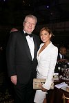 Sir Howard Stringer, Eva Mendes